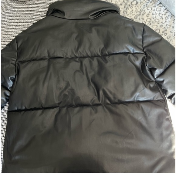 dynamite ladies vegan leather city puffer. size medium - Picture 3 of 6